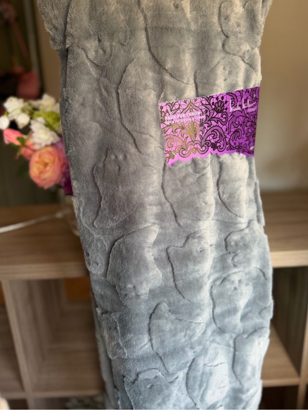 NICOLE MILLER Halloween luxe thick Faux Fur Throw‎ blanket ghosts raised soft